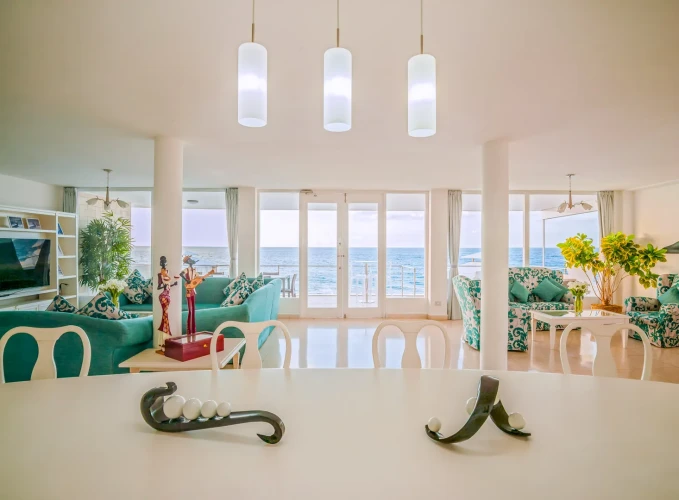 RHPL02 - 5 Yatak Odalı / 5 Banyolu Okyanus Önü Havuzlu Lüks Villa
