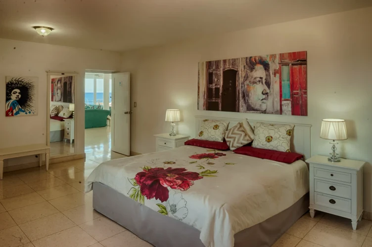 RHPL02 - 5 Yatak Odalı / 5 Banyolu Okyanus Önü Havuzlu Lüks Villa