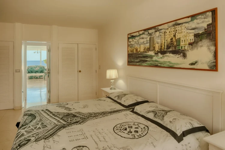 RHPL02 - 5 Yatak Odalı / 5 Banyolu Okyanus Önü Havuzlu Lüks Villa