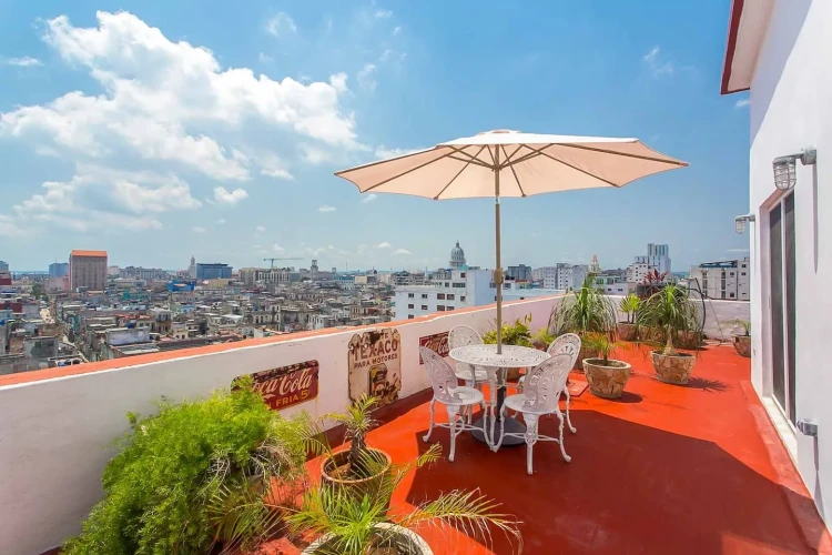 RHCH01 - 1 Yatak Odalı / 1 Banyolu Çatı Katı Tropikal Orta Havana