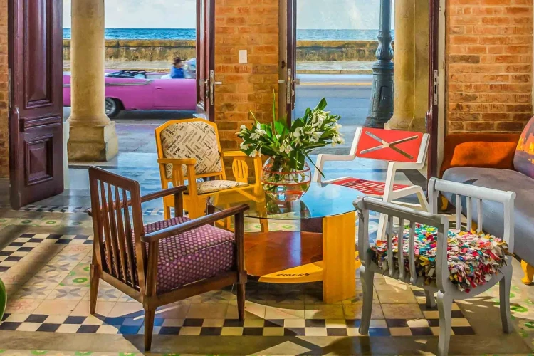 RHCH23 - 4 Yatak Odalı / 4 Banyolu Hostal Malecon 663 in Orta Havana