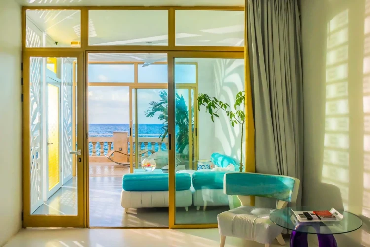 RHCH23 - 4 Yatak Odalı / 4 Banyolu Hostal Malecon 663 in Orta Havana