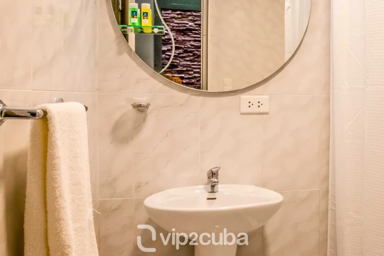 RHHV48 - 7 Yatak Odalı / 7 Banyolu Casa Baobao Eski Havana