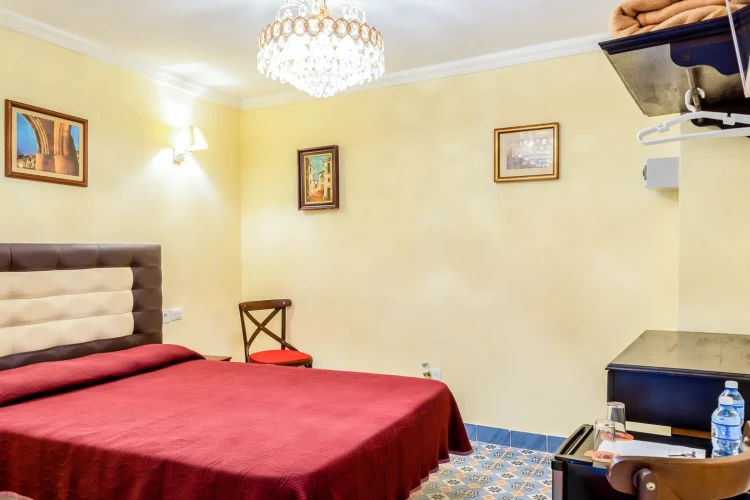 RHHV65 Eski Havana Kalbinde - 10 Yatak Odalı / 10 Banyolu Butik Otel