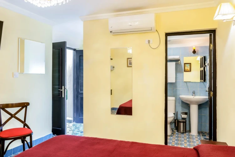 RHHV65 Eski Havana Kalbinde - 10 Yatak Odalı / 10 Banyolu Butik Otel