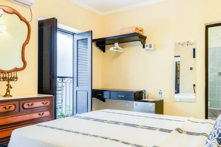 RHHV65 Eski Havana Kalbinde - 10 Yatak Odalı / 10 Banyolu Butik Otel