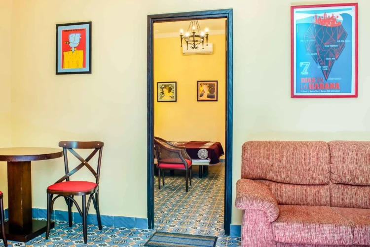 RHHV65 Eski Havana Kalbinde - 10 Yatak Odalı / 10 Banyolu Butik Otel