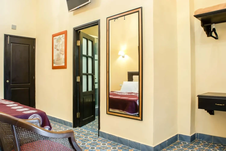 RHHV65 Eski Havana Kalbinde - 10 Yatak Odalı / 10 Banyolu Butik Otel