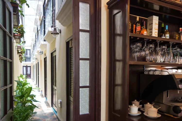 RHHV65 Eski Havana Kalbinde - 10 Yatak Odalı / 10 Banyolu Butik Otel