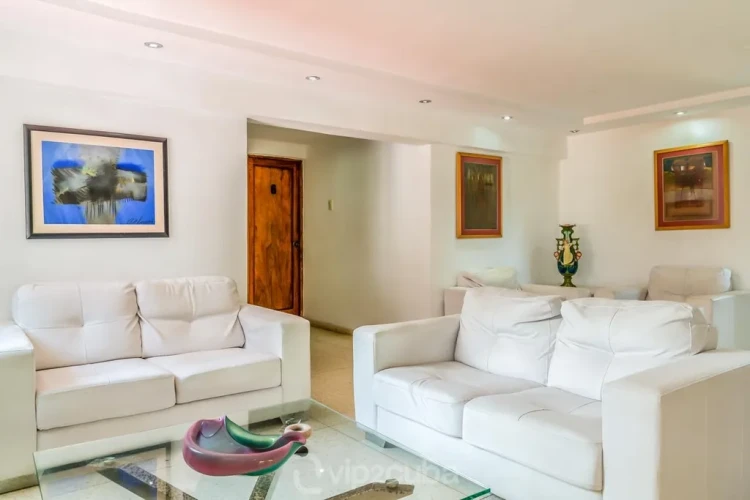 RHPL11 - 7 Yatak Odalı / 7 Banyolu Miramar'da Havuzlu Lüks Villa