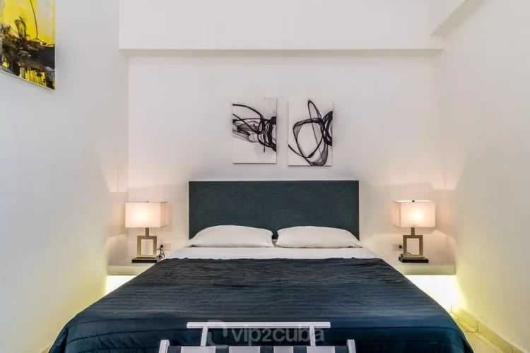 RHPL11 - 7 Yatak Odalı / 7 Banyolu Miramar'da Havuzlu Lüks Villa