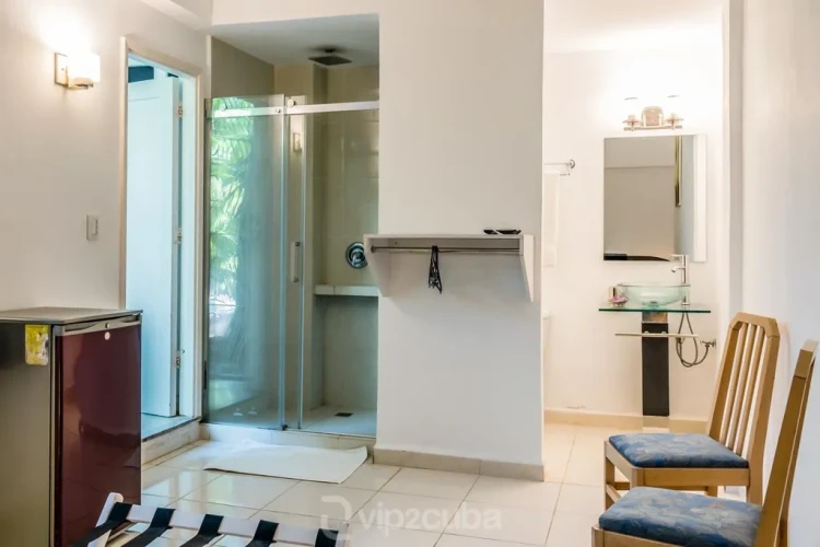 RHPL11 - 7 Yatak Odalı / 7 Banyolu Miramar'da Havuzlu Lüks Villa