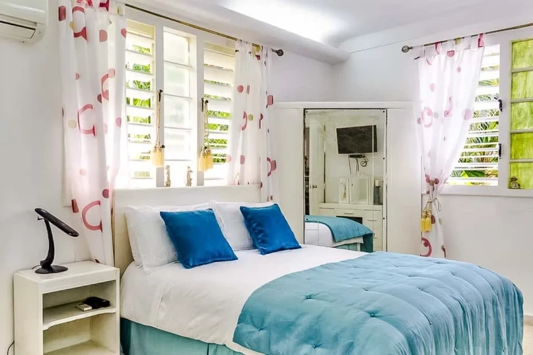 RHPL120 - 4 Yatak Odalı / 5 Banyolu Miramar'da Villa Oasis
