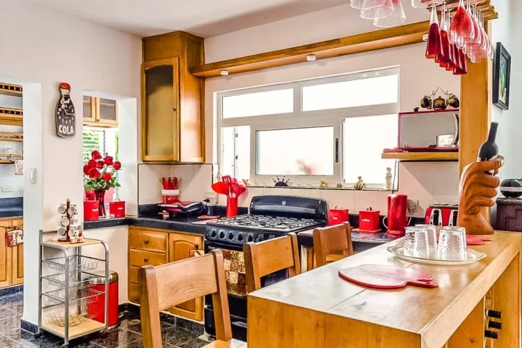 RHPL120 - 4 Yatak Odalı / 5 Banyolu Miramar'da Villa Oasis