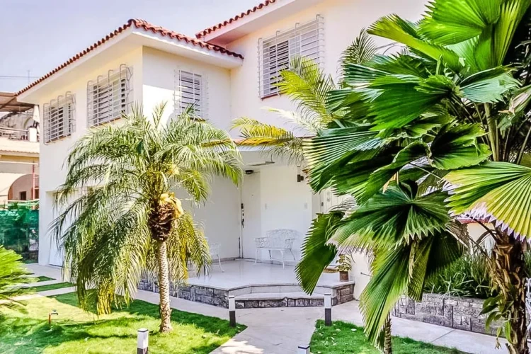RHPL120 - 4 Yatak Odalı / 5 Banyolu Miramar'da Villa Oasis