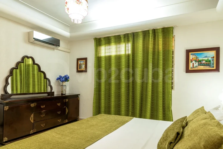RHPL125 - 4 Yatak Odalı / 4 Banyolu Miramar'da Havuzlu Villa