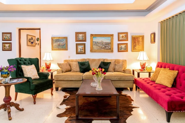 RHPL125 - 4 Yatak Odalı / 4 Banyolu Miramar'da Havuzlu Villa