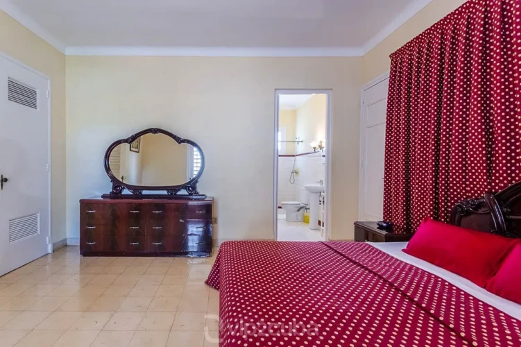 RHPL13 - 4 Yatak Odalı / 4 Banyolu Miramar Havuzlu Art Deco Villa