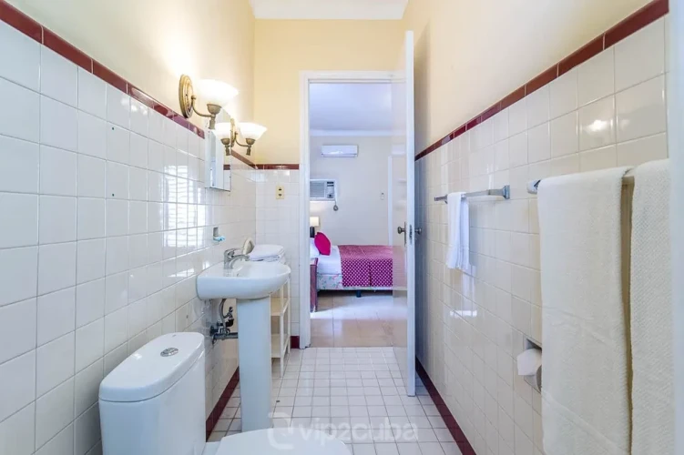 RHPL13 - 4 Yatak Odalı / 4 Banyolu Miramar Havuzlu Art Deco Villa
