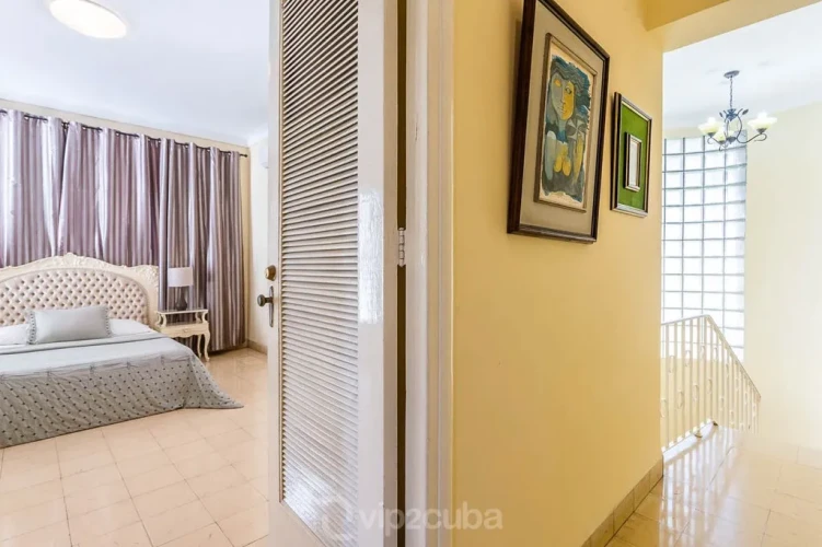 RHPL13 - 4 Yatak Odalı / 4 Banyolu Miramar Havuzlu Art Deco Villa
