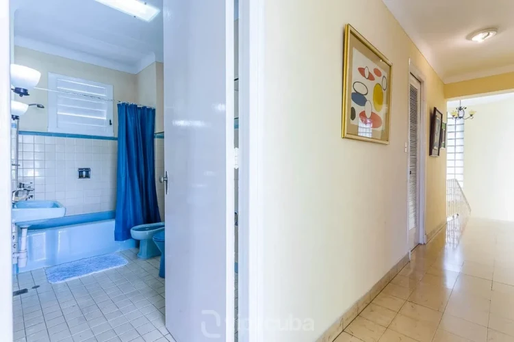 RHPL13 - 4 Yatak Odalı / 4 Banyolu Miramar Havuzlu Art Deco Villa