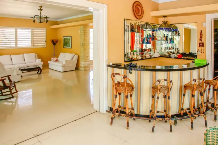RHPL144 - 3 Yatak Odalı / 3 Banyolu Villa Diana, Miramar'da Havuzlu