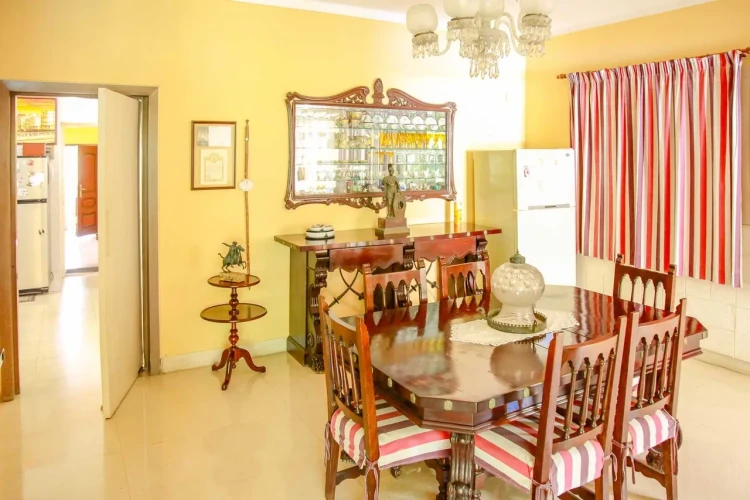 RHPL144 - 3 Yatak Odalı / 3 Banyolu Villa Diana, Miramar'da Havuzlu