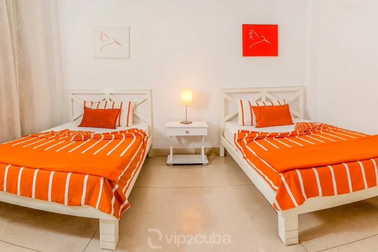 RHPL171 - 4 Yatak Odalı / 4 Banyolu Casa Zu, Miramar Havuzlu