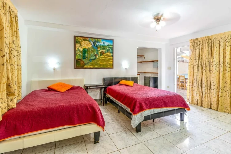 RHPL21 - 4 Yatak Odalı / 4 Banyolu Villa Lusson Siboney'de
