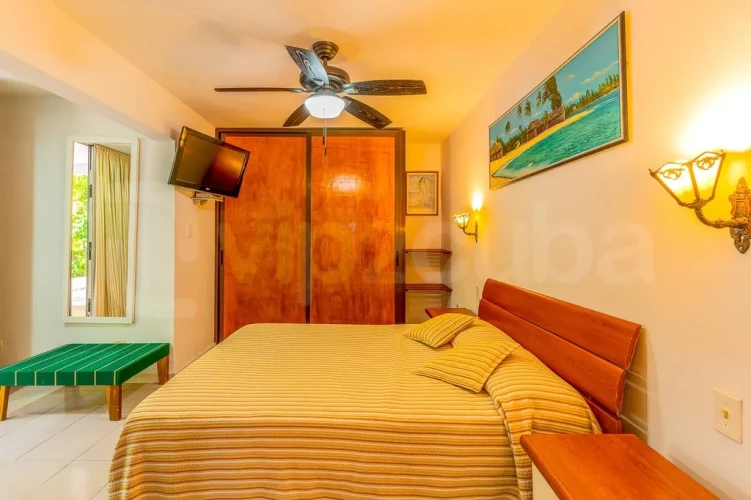 RHPL21 - 4 Yatak Odalı / 4 Banyolu Villa Lusson Siboney'de