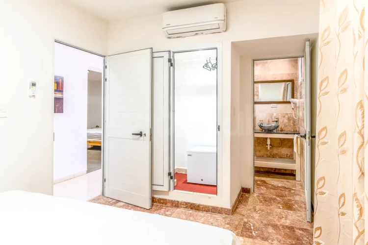 RHPL56 - 8 Yatak Odalı / 8 Banyolu Casa Del Arte, Miramar, Havuzlu