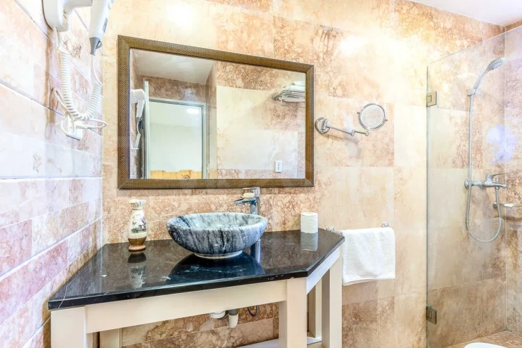 RHPL56 - 8 Yatak Odalı / 8 Banyolu Casa Del Arte, Miramar, Havuzlu