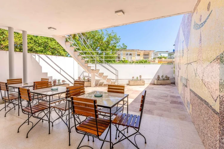 RHPL56 - 8 Yatak Odalı / 8 Banyolu Casa Del Arte, Miramar, Havuzlu