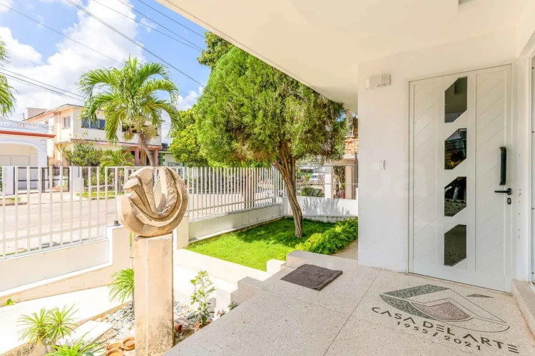 RHPL56 - 8 Yatak Odalı / 8 Banyolu Casa Del Arte, Miramar, Havuzlu
