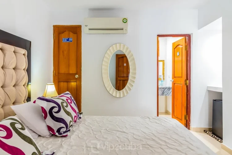 RHPL62 - 5 Yatak Odalı / 6 Banyolu Lüks Villa Joan Havuzlu