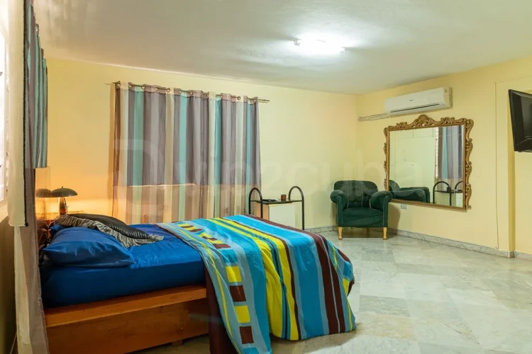 RHPL64 - 8 Yatak Odalı / 8 Banyolu Villa Ordaz Havuzlu/wifi