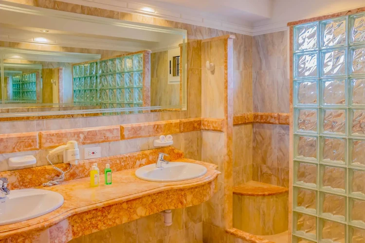 RHPL66 - 6 Yatak Odalı / 6 Banyolu Villa Tropicana Havuzlu