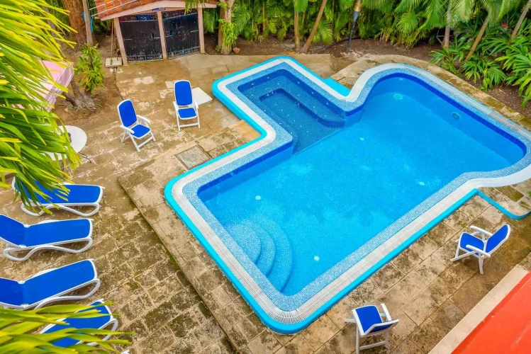 RHPL66 - 6 Yatak Odalı / 6 Banyolu Villa Tropicana Havuzlu