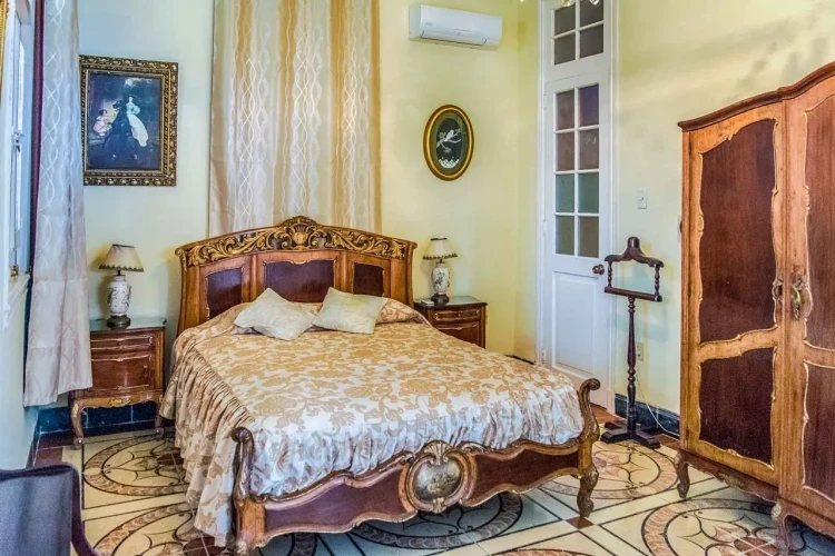 RHPL68 - 3 Yatak Odalı / 3 Banyolu Lüks Klasik Villa Regresa 1930 Havuzlu