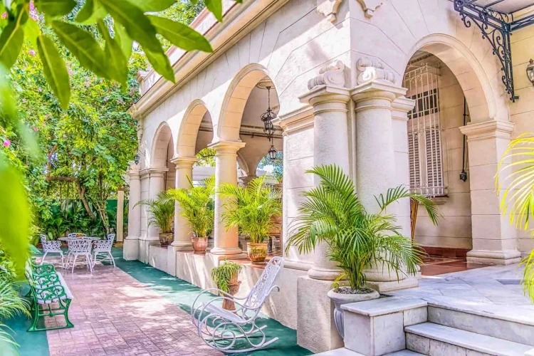 RHPL68 - 3 Yatak Odalı / 3 Banyolu Lüks Klasik Villa Regresa 1930 Havuzlu