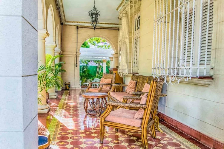 RHPL68 - 3 Yatak Odalı / 3 Banyolu Lüks Klasik Villa Regresa 1930 Havuzlu