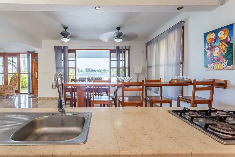 RHPL73 - 2 Yatak Odalı / 3 Banyolu Okyanus Önü Jakuzili Villa