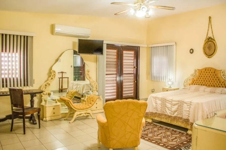 RHPL84 - 4 Yatak Odalı / 4 Banyolu Villa Orquidea, Miramar, Havuzlu