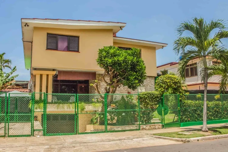 RHPL84 - 4 Yatak Odalı / 4 Banyolu Villa Orquidea, Miramar, Havuzlu