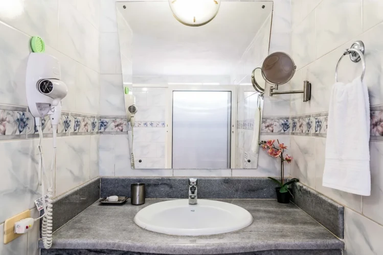 RHPL92 - 4 Yatak Odalı / 3 Banyolu Santa Fe'de Havuzlu Villa/Wifi