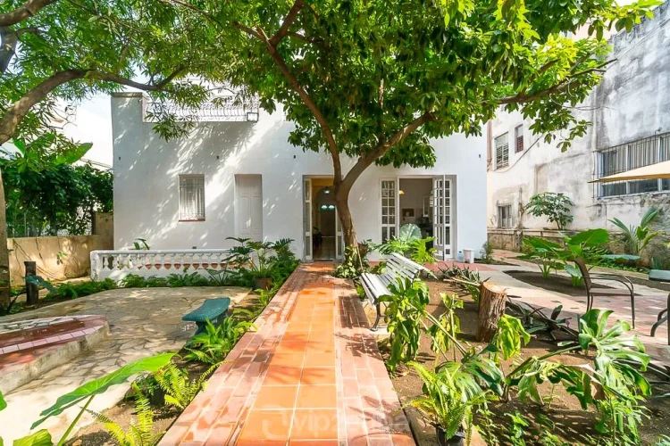 RHPLZ04 - 8 Yatak Odalı / 8 Banyolu Butik Otel Brava in Vedado