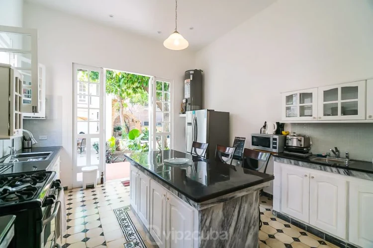 RHPLZ04 - 8 Yatak Odalı / 8 Banyolu Butik Otel Brava in Vedado