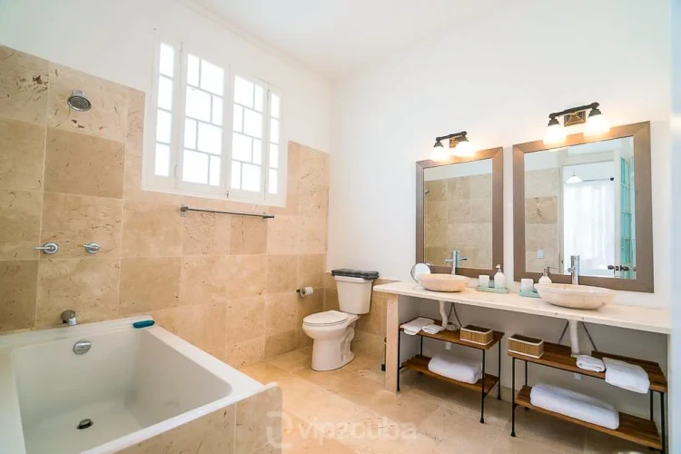 RHPLZ04 - 8 Yatak Odalı / 8 Banyolu Butik Otel Brava in Vedado