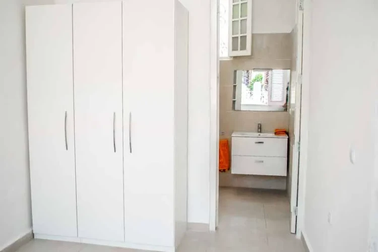 RHPLZ08 - 4 Yatak Odalı / 4 Banyolu Vedado'da Lüks Villa / Wi-Fi