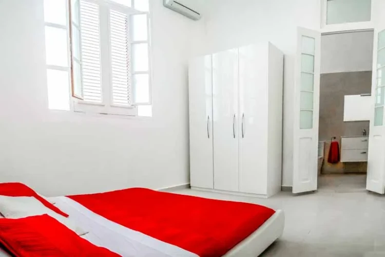 RHPLZ08 - 4 Yatak Odalı / 4 Banyolu Vedado'da Lüks Villa / Wi-Fi